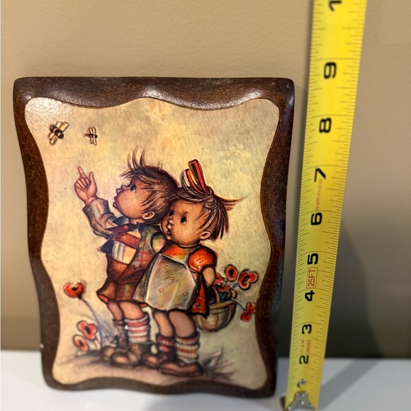 Vintage Wooden Plaque with Children Illustration - Picture 2 of 3